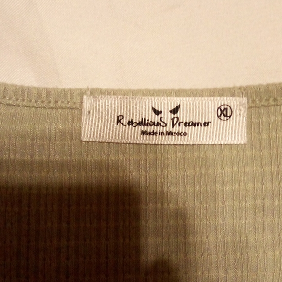 Top - Picture 2 of 2